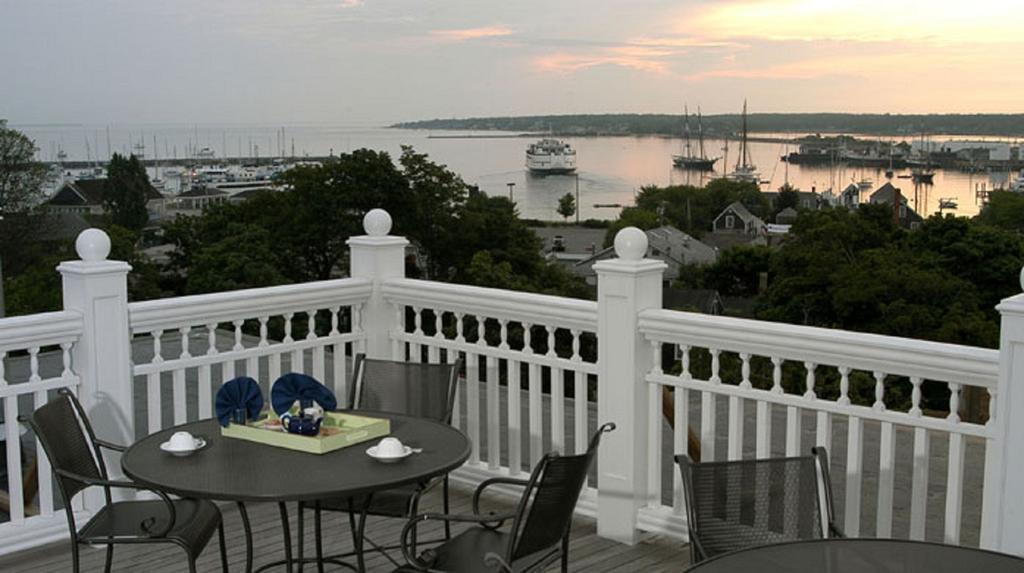 Mansion House Inn Vineyard Haven Ngoại thất bức ảnh